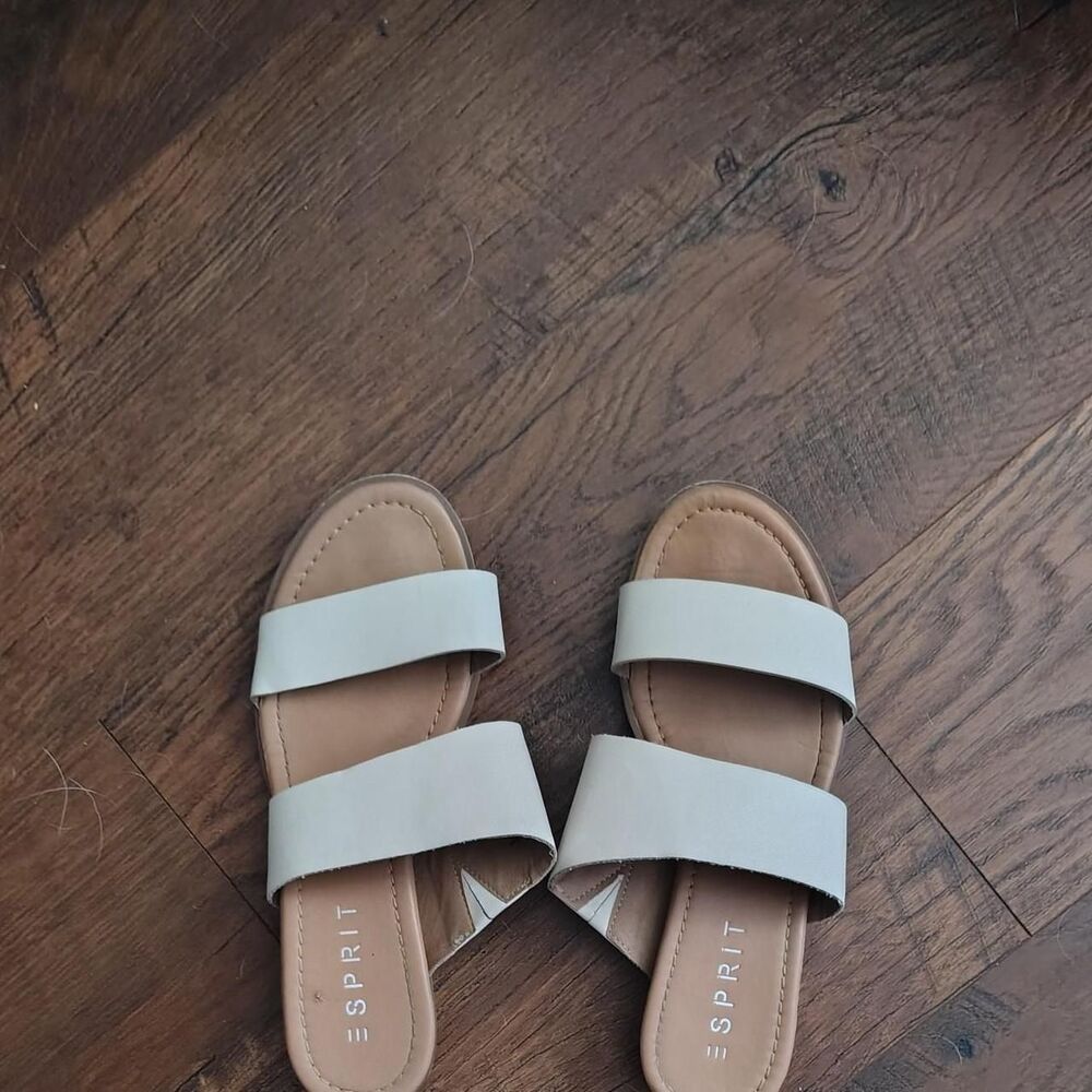Esprit Women's Cream and Tan Sandals